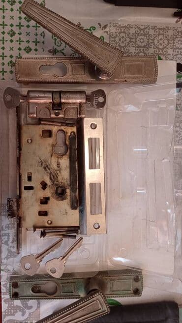 Giriş qapıları: Qapı zamoku — 2