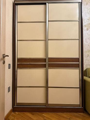 parça dolap: Meubel dəsti - Geniş sürgülü qapılı şkaf: krem rəngli panel və tünd — 2