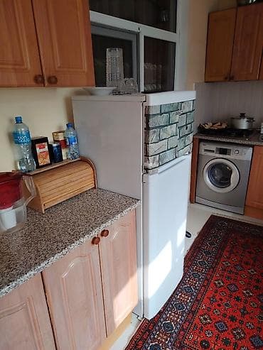 2 qapılı Beko Soyuducu Satılır, rəng - Ağ, Təkərli
