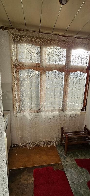 pirallahida ev satilir 2018: Qara Qarayev metro yani Ayla sadliq sarayinin qabaginda olan 5 — 4