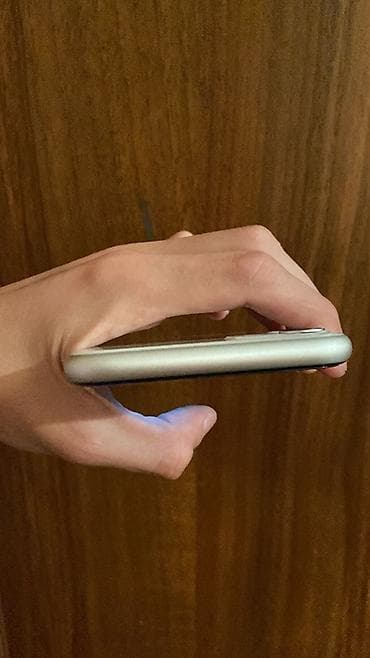 ayfon 12 sekilleri: IPhone 11, Ağ, Face ID — 4