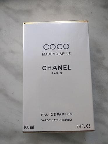 Coco mademoiselle by Chanel. (100ml). Tam original
