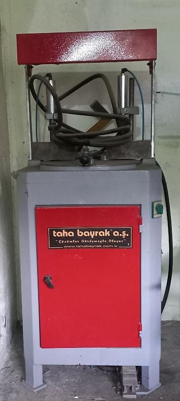TAHA BAYRAK A.Ş. pnevmatik/profillər üçün künc kəsmə və ya pres tipli