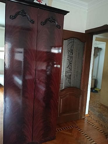 Guzgunu çıxarmışiq o biri tərəfi de evdedi sağlamdi . təmirlə elaqeli — 2