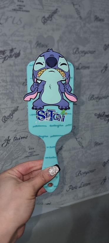 dini aksesuarlar: Təzədir Stitch temalı saç fırçası - Rəng: açıq mavi (turkuaz ton) - — 1