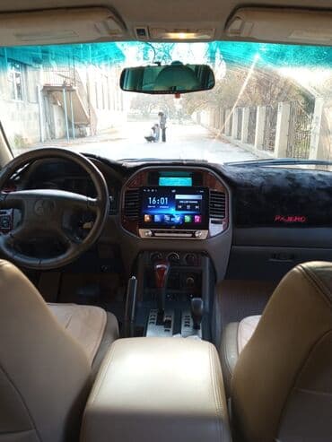 almaniya maşın satışı: Mitsubishi Pajero (4x4) – qara rəngdə, tam ölçülü SUV Xüsusiyyətlər — 5
