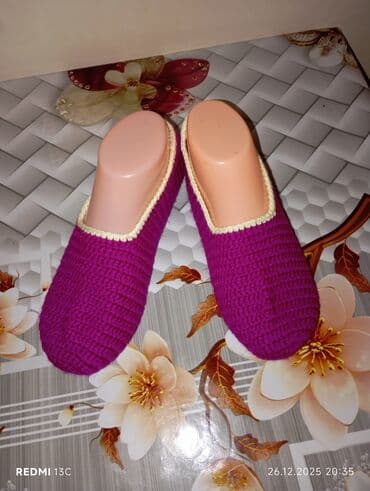 Toxuyum corab satılır isteyen Whatsapp aktivdi yaza biler