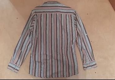 Uşaq geyimi və ayaqqabıları: Kişi köynəyi – qısaqol, düyməli, tünd mavi (denim effekti) rəngdə — 10