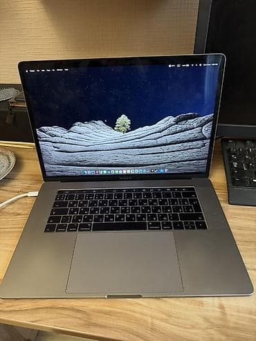 macbook pro m3 pro: İşlənmiş Apple MacBook, 15.4 ", Intel Core i7, 1 TB — 2