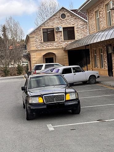 bmw e46 disk: Mercedes-Benz W124: 2 l | 1993 il Sedan — 10