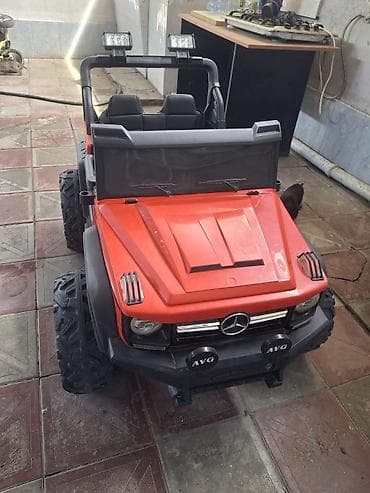Bu 4x4 elektrikli uşaq maşını təxminən 2 yaşdan 6-7 yaşa qədər uşaqlar — 5