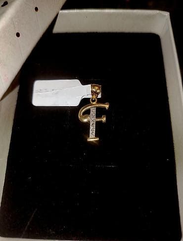 a herifi: Kulon, Hərflər, Versace, Sarı qızıl, 585 Əyar, Qaşsız, 5.00+ Karat, 1 g — 2