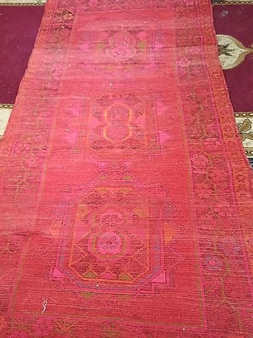 xalca uşaq: Məhsul: Əl toxuması xalça Təsvir: - Parlaq qırmızı fon üzərində üç — 2