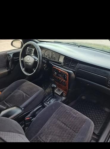 opel satisi: Opel Vectra: 1.8 l | 1996 il 695823 km Sedan — 4