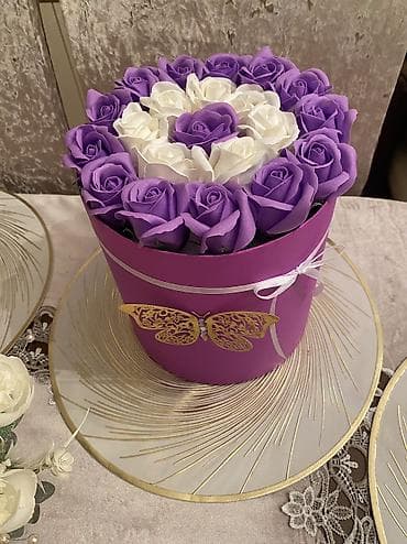 Satilirlar endirim olub gul buketler 10-16-20m — 3