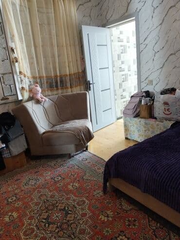 купить бак для воды: 2 otaqlı həyət evi - Giriş: dar həyət yolu, dəmir giriş qapısı və üst — 9