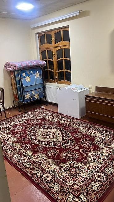 kirəyə ev: 1 otaqli kiraye ev. Ancaq xanimlara verilir. Metroya piyada 10 — 1