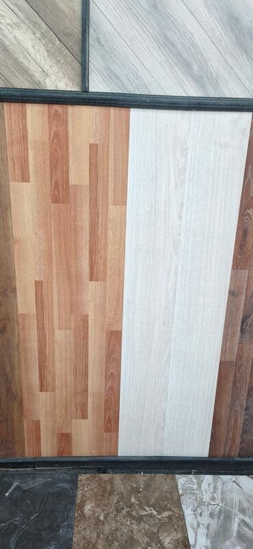 suya davamli laminatlar: Laminat döşəmə panelləri – müxtəlif ağac teksturaları və tonlarda — 1