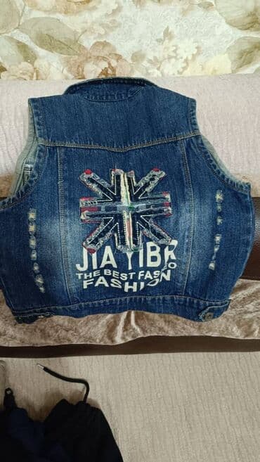 детские вязаные безрукавки: Cins jilet qız ya oğlan fərq etmir unisexdi.-5-6 yaş uygundu — 2