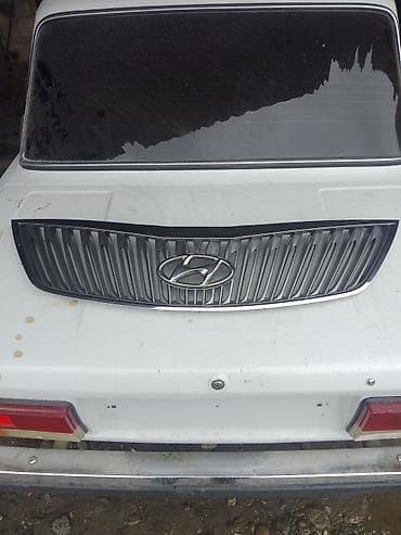 bmw e39 bufer: Hyundai loqolu arxa dekorativ barmaqlıq (reşotka) - Arxa qapaq üçün — 2