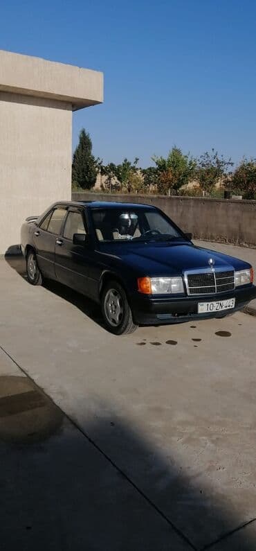 mersedes 208d: Mercedes-Benz 190: 2 l | 1989 il Sedan — 1