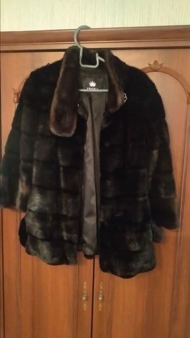 Suba cemi 1 defe geyinilib m razmerdi lazim olmadigi ucun satilir 250