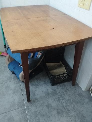 Mebel: Taxta yemək/iş masası - Material: bərk ağac üst səth və ağac ayaqlar — 1