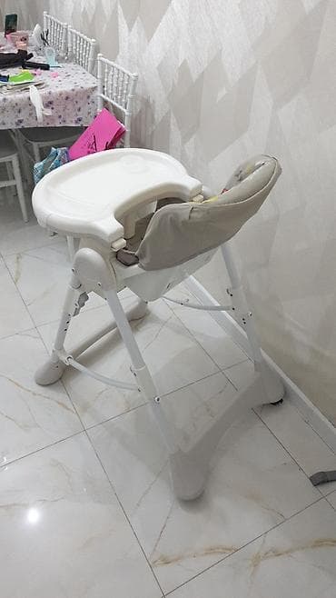 Детский мир: Uşaq üçün oturacaq masası, normal vəziyyətdə. Ehtiyac olmadığı üçün — 1