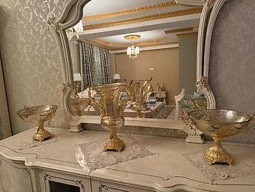 şirniyyat vitrin: Qızılı naxışlı dekorativ vaza və meyvə qabı dəsti - Tərkib: 1 ədəd — 9