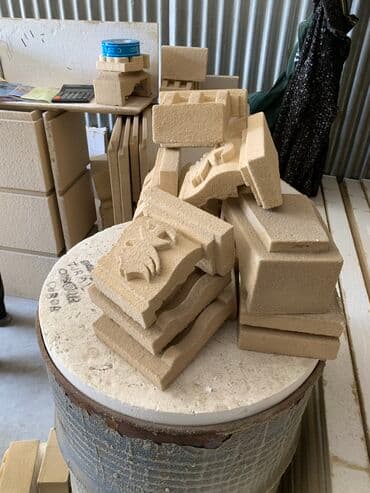 qebir daşları: Aglay dashlari — 2