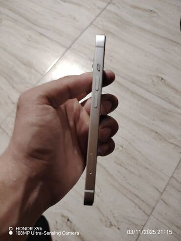 iphone 15 divar kağızları: IPhone 13, Ağ, Face ID — 7