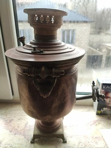 Antik mis samovar və əl işləməli mis sini - Samovar: Tula istehsalı