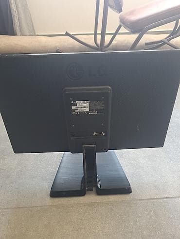 82 ekran tv: LG Flatron E2242C-BN LCD monitor - Ekran: 21.5 düym (54.6 sm) geniş — 2