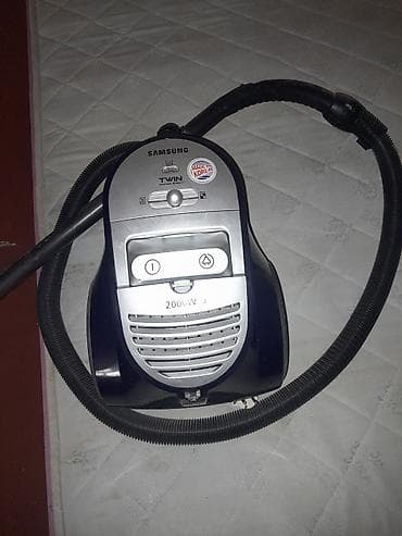 bisirme panelleri: Samsung tozsoran – 2000W, Koreyada istehsal. Xüsusiyyətlər: - Güclü — 1