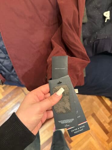 Boşqablar: Tezedir geyinilmeyib ciyeri bardovu rengdedir — 2