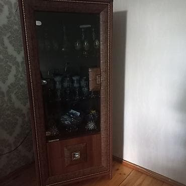 Yemək otağı üçün vitrin və bufet dəsti - Rəng və material: Tünd lalafo.az -da Yemək otağı üçün vitrin və bufet dəsti - Rəng və material: Tünd