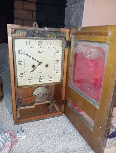 retro saat: Divar saatları, Mexaniki, Mayatnik — 1