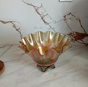 aksesuar qabi: Şüşə dekorativ qab – zərif dalğalı kənarlı, irizə (rəng dəyişən) — 1