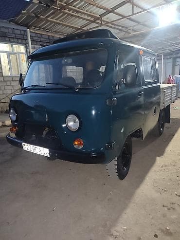 ford mondeo ehtiyat hisseleri: UAZ yük sərnişin fermer - Korpus: tünd yaşıl rəngli, klassik UAZ ön — 1