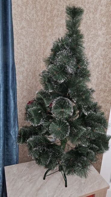 Süni Yeni il ağacı - Tip: Şam formasında süni ağac, ucları qarsız