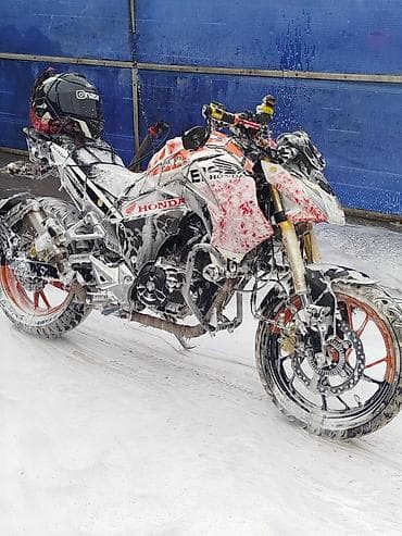 Мотоциклы: Honda 250 см3, 8000 км — 2