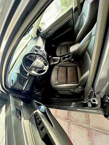 raf masin: Hyundai Avante: 1.6 l | 2017 il Sedan — 5