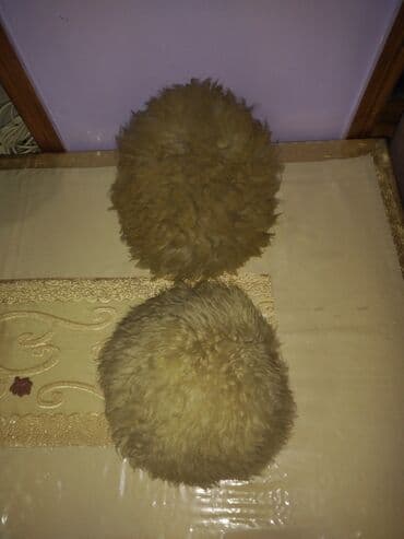 kişi qış geyimləri: Məhsul: Qoyun yunundan papaqlar (2 ədəd) çoban papagi 1 biri 20 — 1