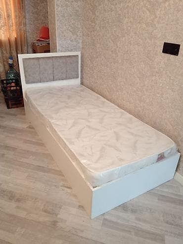 tek divan: Məhsul: Yumşaq başlıqlı yataq çərçivələri və döşəklər dəsti Təsvir: - — 10