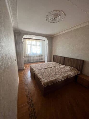 şəhər bağları mənzil satılır: Bakı, 3 otaqlı, Köhnə tikili, m. Xalqlar Dostluğu, 100 kv. m — 8