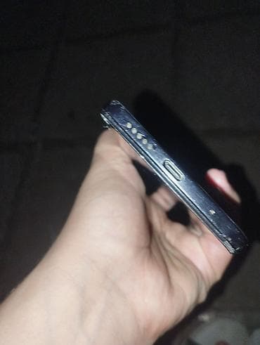 processor core i7: Məhsul: Smartfon (metal çərçivəli korpus) Təsvir: - Kənarları düz — 2