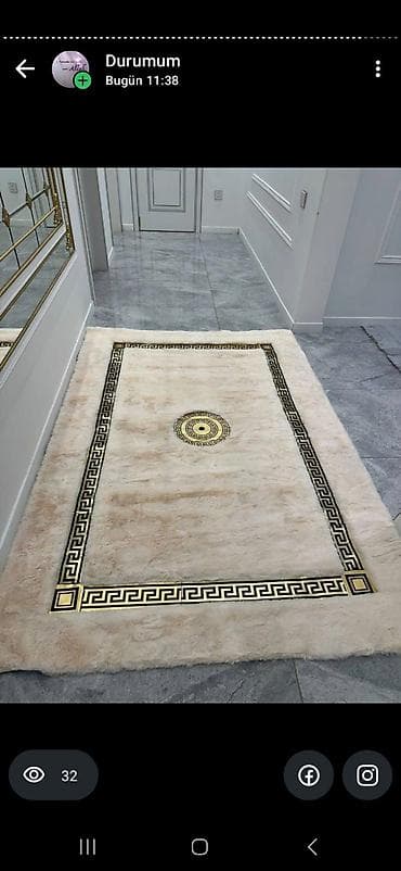 Yorğanlar, adyallar: Qızıl naxışlı yumşaq xalça - Dizayn: Ortasında dairəvi medalyon və — 2