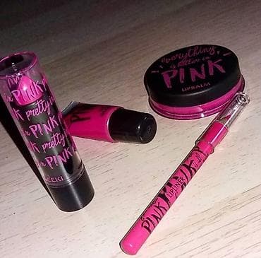 Новый. Набор в своей сумочке . Помадакарандаш жидкая помада и