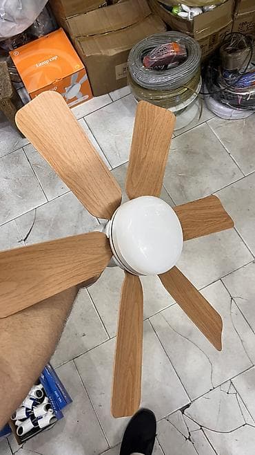 Ventliyator 6pərli böyük mebelni reng pultla idarə olunur 45azn