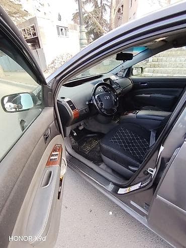 qolf car: Toyota Prius (2-ci nəsil) hibrid hetçbek - Rəng: tünd boz/boz-qara - — 7